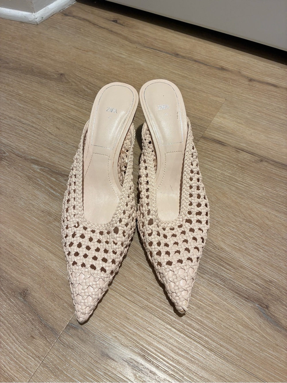 Zara Cream Woven Pointed Mule